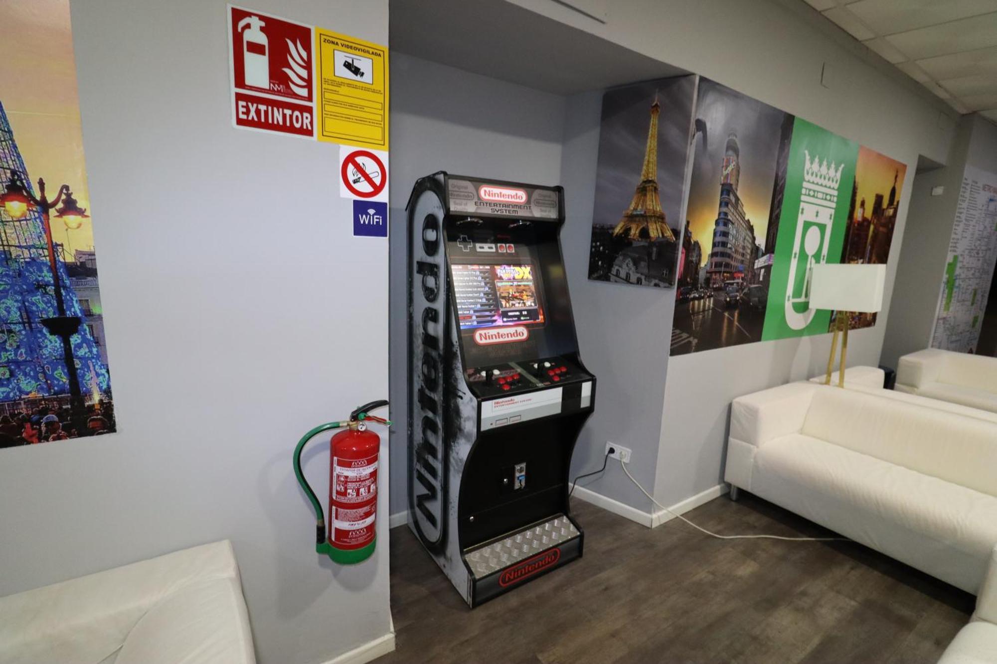 Madrid Downtown Hostel Екстериор снимка
