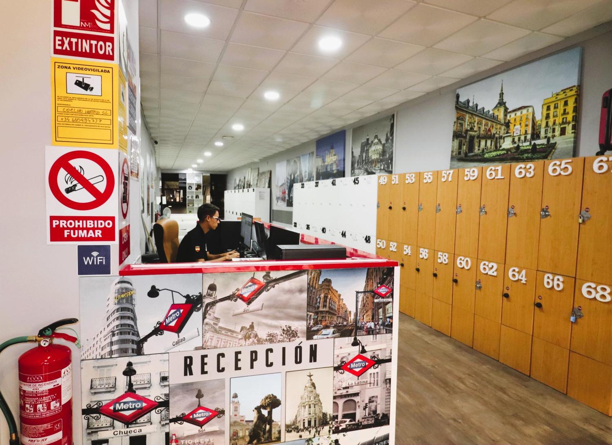Madrid Downtown Hostel Екстериор снимка