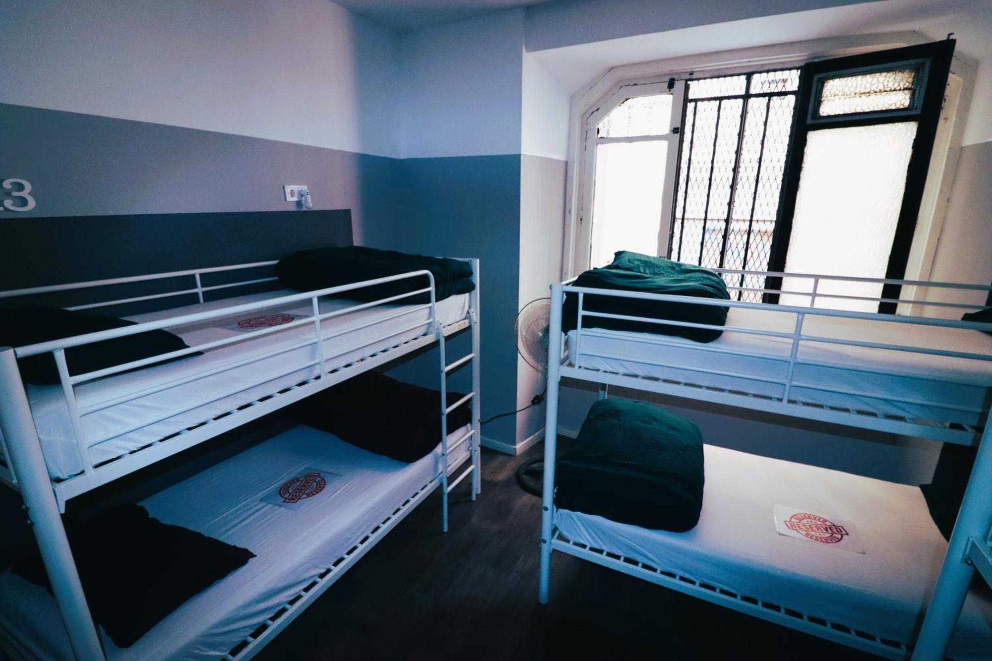 Madrid Downtown Hostel Екстериор снимка